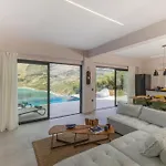 Avithos - Lassu Retreat Apartmán