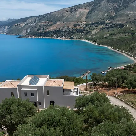 Avithos - Lassu Retreat *