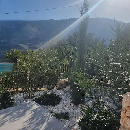 公寓 Avithos - Lassu Retreat *